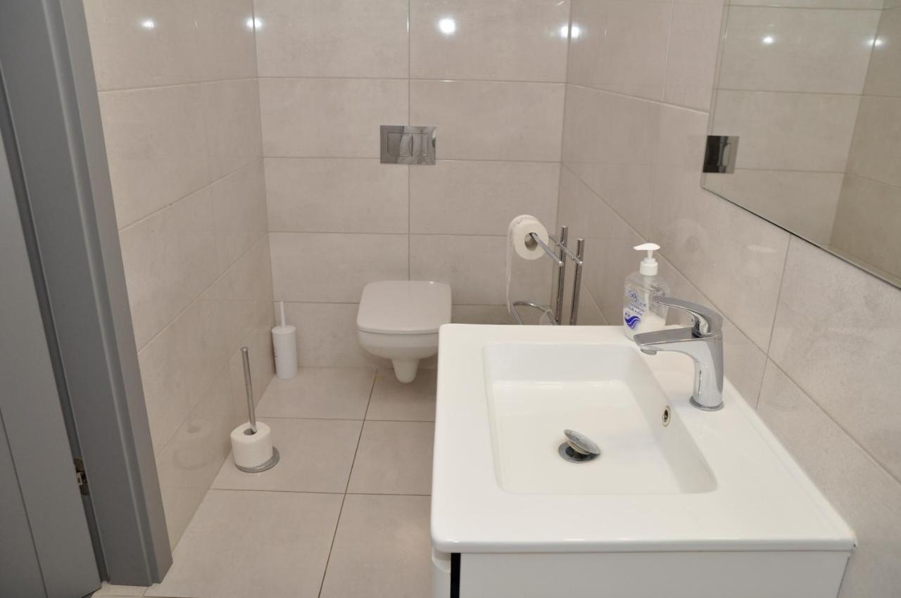 Pokoje, Apartamenty, Restauracja Marcus Oborniki Extérieur photo